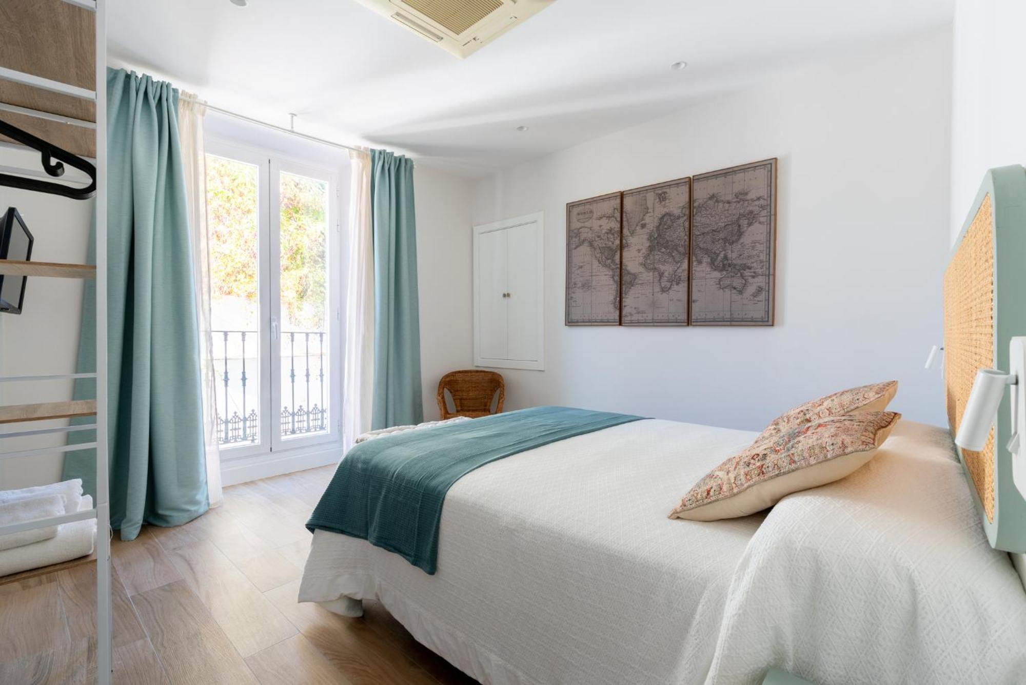 Santa Barbara Central Suites, Sevilla Exterior photo